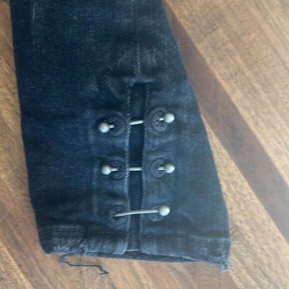 Zara Distressed Graffiti Jeans! Super cool Excellent condition! - Picture 6 of 11